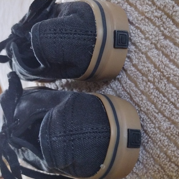 4@30.00 or 20.00 Boys Shoes by FILLA - Picture 5 of 10